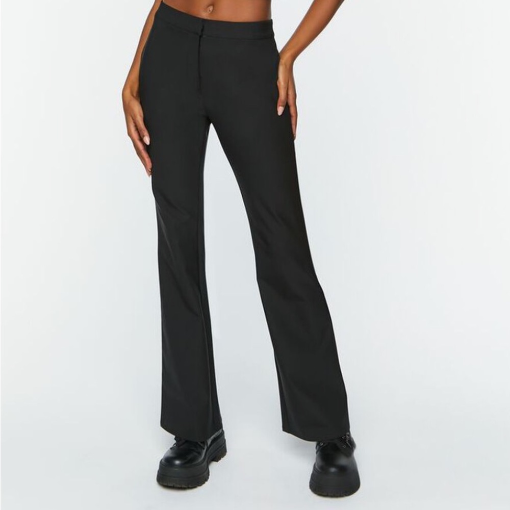 NWT: White Mid-Rise Flare Pants S